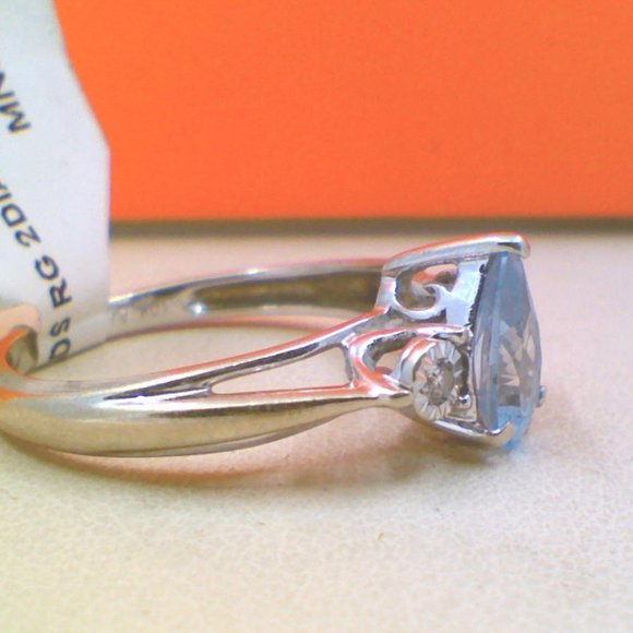 🌟10K Diamond Blue Topaz Ring🌟 - Picture 7 of 9